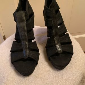 Shoes- Donald J. Pliner - size 8